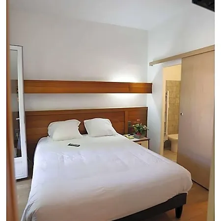 Belleville מלון 3*