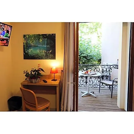 מלון Belleville 3*